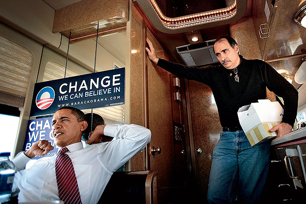 David Axelrod with Barack Obama on the 2008 campaign trail