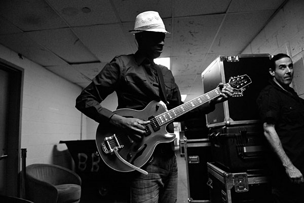 Blues artist Keb’ Mo’