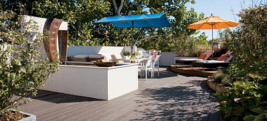 deck with ornamental grasses in a Chicago home