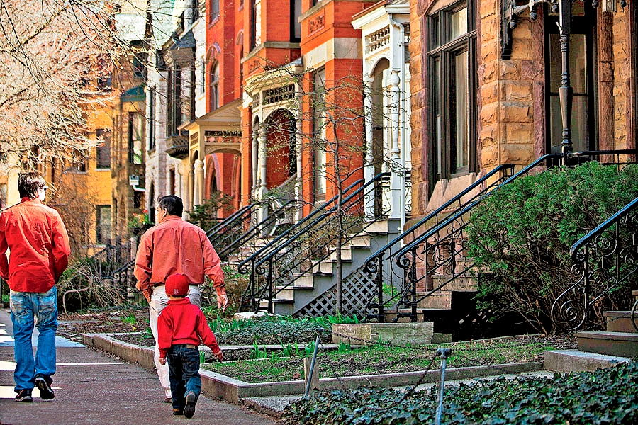 https://www.chicagomag.com/wp-content/archive/Chicago-Magazine/April-2014/chicago-neighborhoods/Lincoln-Park/lincolnpark_CC.jpg