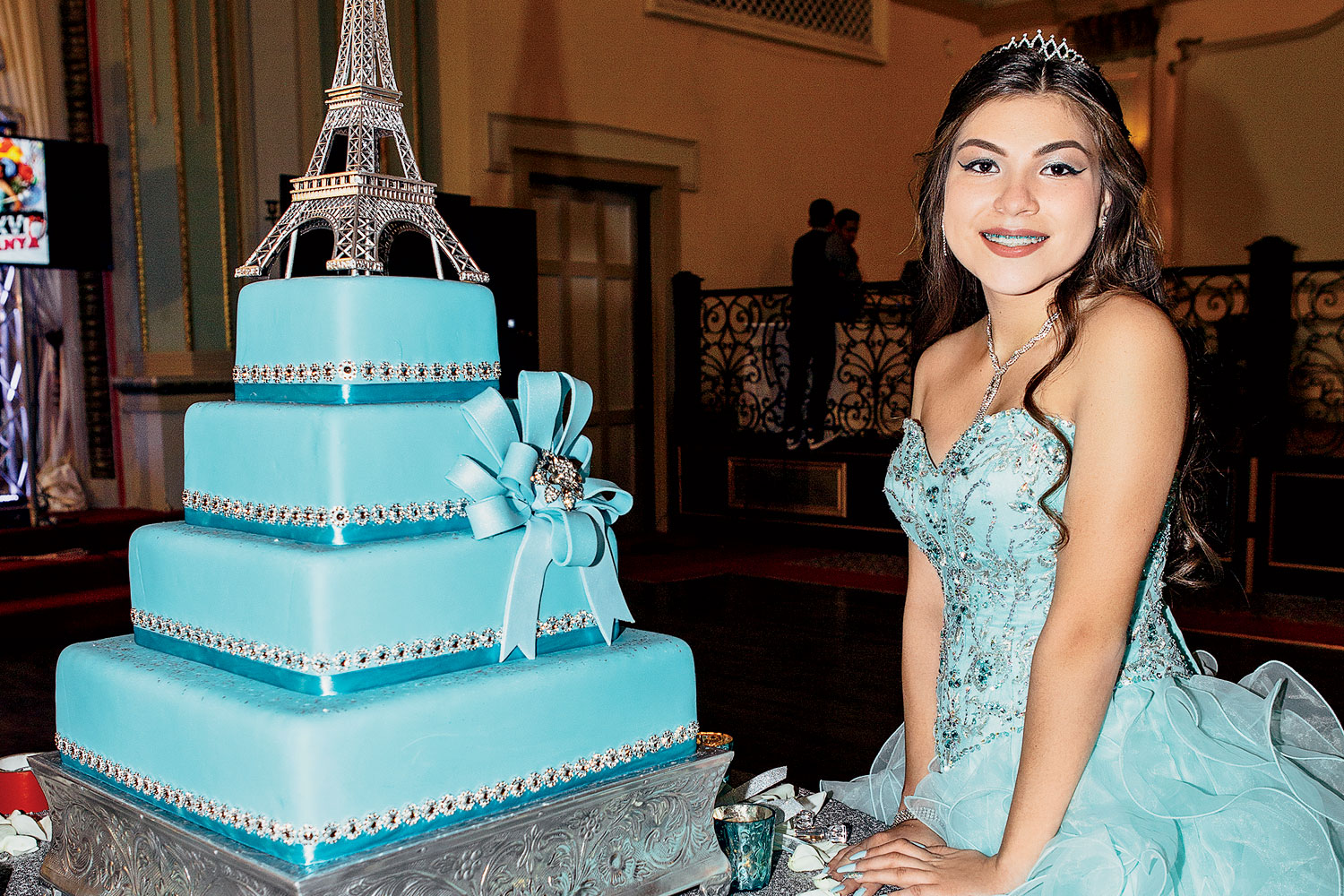 How to Build the Perfect Quinceañera Cake Chicago Magazine