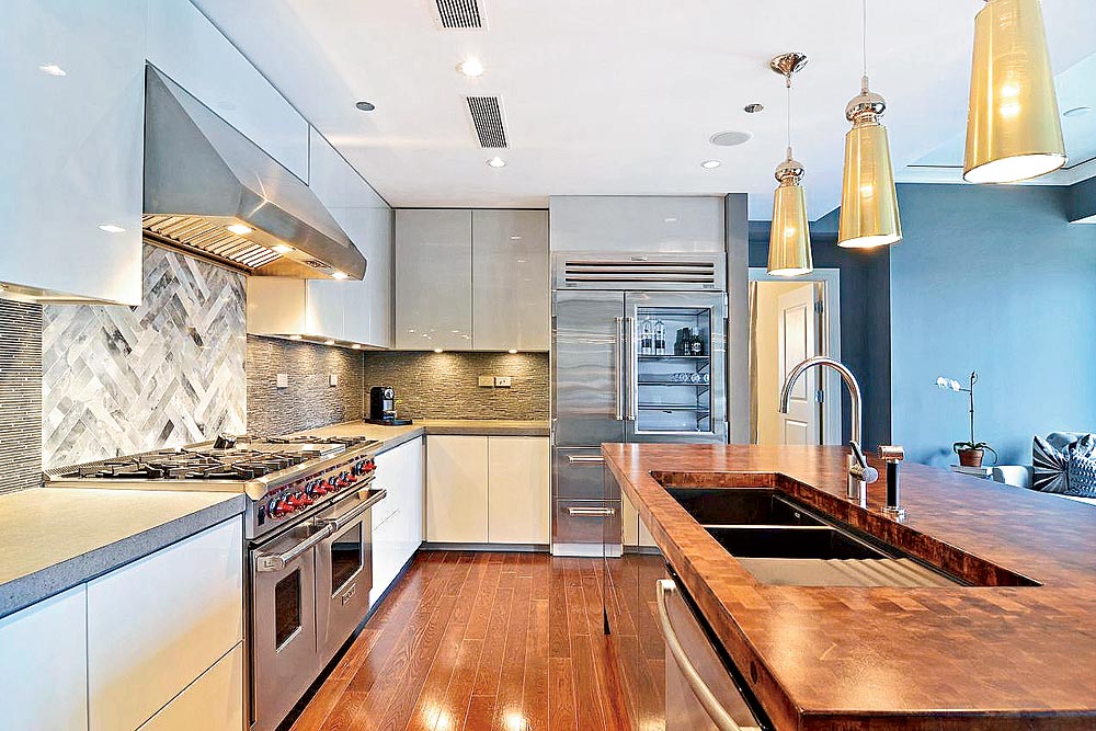 A Former Walgreens Exec Sold This Gold Coast Condo for 3.875 Million