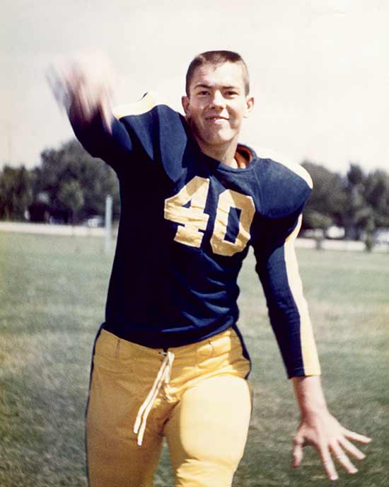 Bill Kurtis playing quarterback in community college
