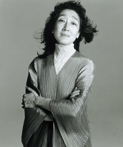 Portrait by Richard Avedon of the pianist Mitsuko Uchida, who played Mozart, March 18, 2010 at the Chicago Symphony Orchestra