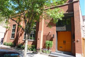 pics R Kelly House Chicago Lakeview former home of r kelly back on the
