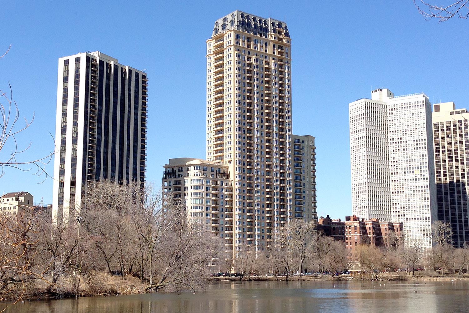 This Lincoln Park Building Has Some of the Most Expensive Condos in