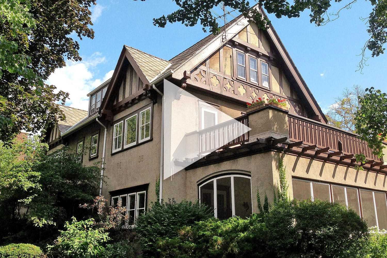 This Jackson Park Highlands House Is a Wonderful Link to the Past