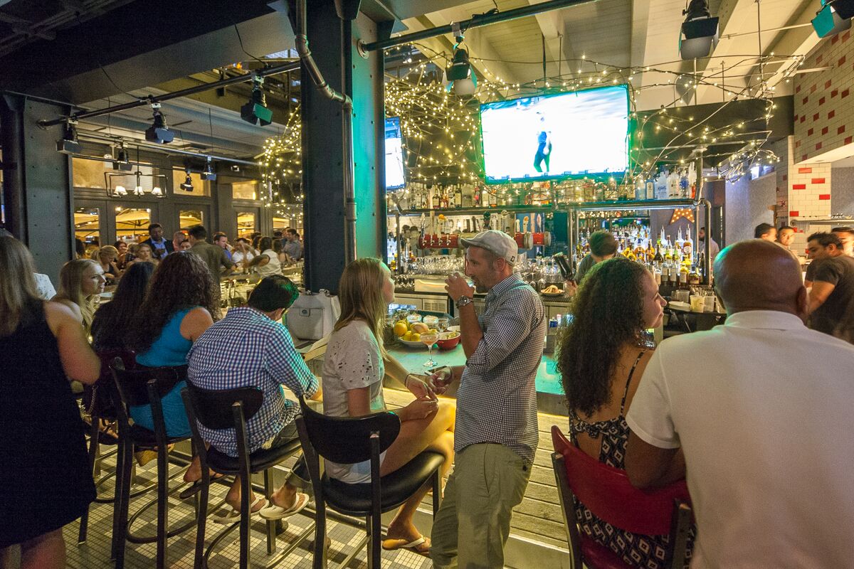 Bar Siena Is the Trendiest Bar in the West Loop Right Now Chicago