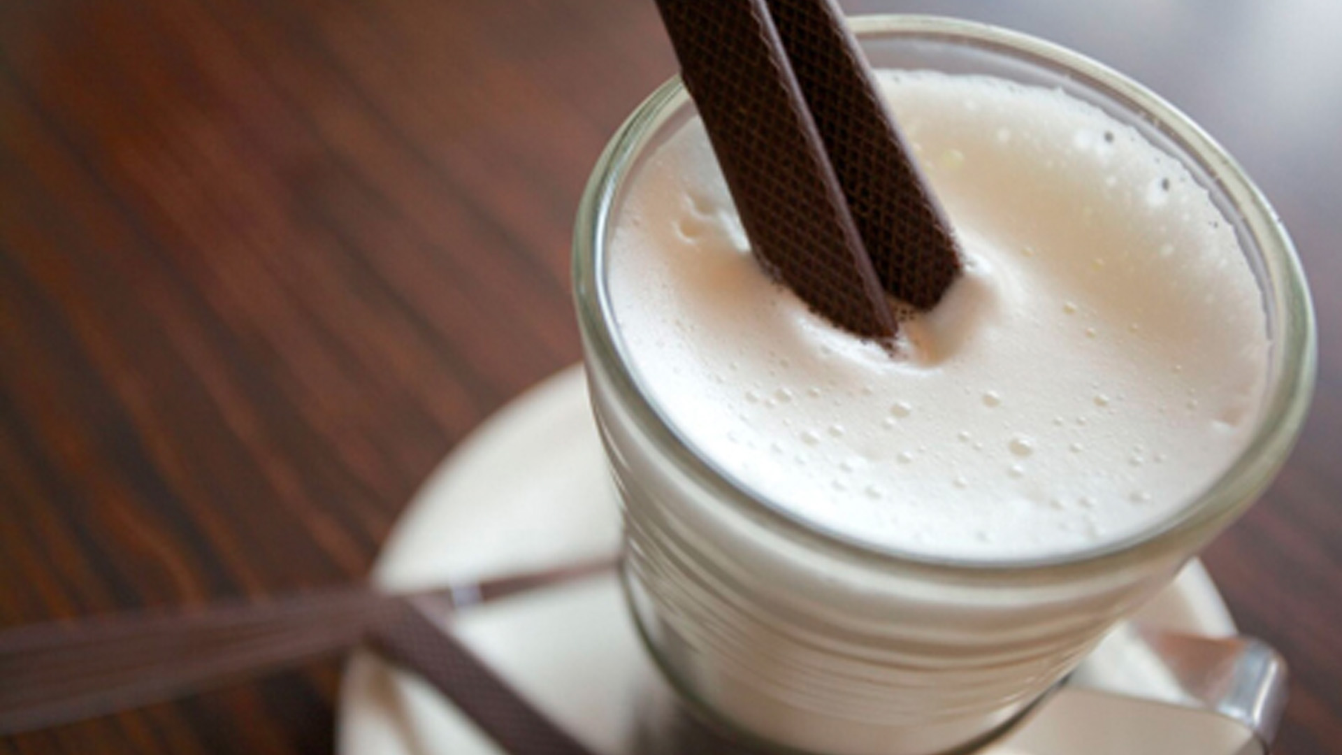 Piccolo Mondo Offers Up Argentinian Hot Chocolate and Tasty Pastries