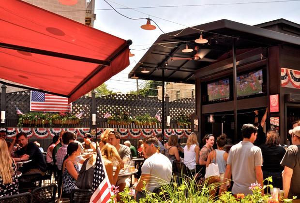 Where to Watch the Bears Game Outside This Weekend – Chicago Magazine