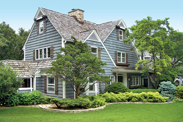 Cotswolds-style house in Oak Brook designed by Hinsdale-based architect, Harold Zook