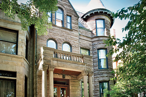 Nineteenth century Brownstone in Lincoln Park