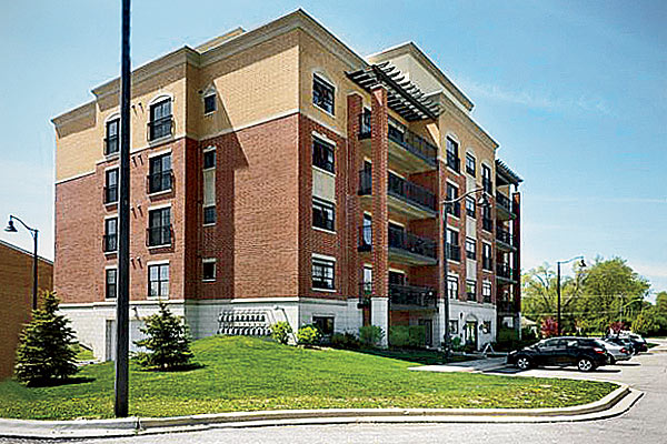 Condo building in Countryside, Illinois