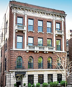 Early 20th century condo building in Lake View