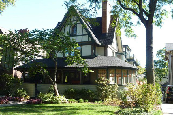 A 17-room Oak Park home, remodeled by Frank Lloyd Wright