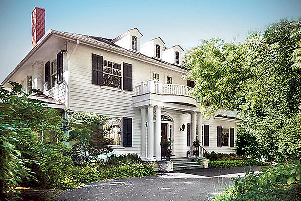 The childhood home of the Chicago White Sox's Bill Veeck, located in Hinsdale