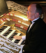 Organist Dennis Scott