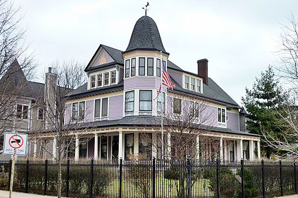 A house in Ravenswood, formerly owned by Wallace Abbott of Abbott Labs