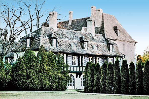 A Lake Forest mansion