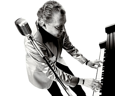 Jerry Lee Lewis playing the piano