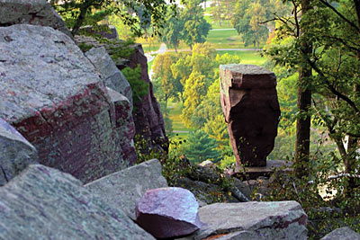 A view of Balanced Rock at Devil's Lake State Park