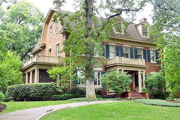 A hilltop mansion in Beverly