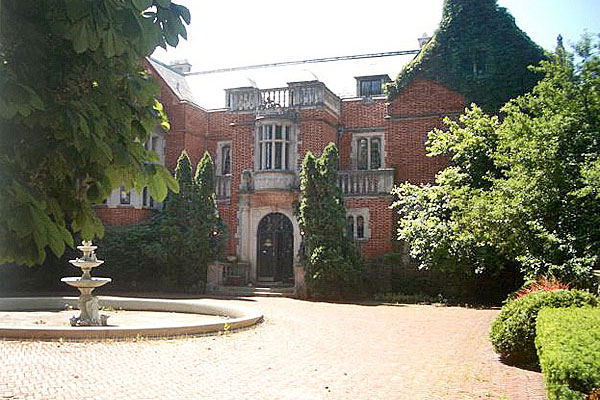 Mayflower Place, also known as the Schweppe mansion, in Lake Forest