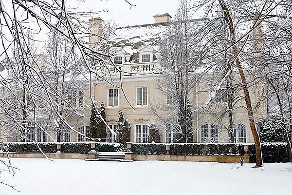 A grand manor home in Winnetka's Indian Hill Club