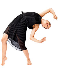 A dancer from Luna Negra Dance Theater