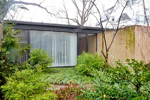 Modernist Evanston home