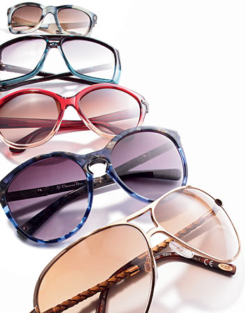 Wayfarer sunglasses, GUCCI navigator sunglasses, oval sunglasses, DIOR oval sunglasses, and aviator sunglasses
