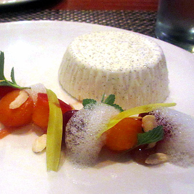 Vanilla panna cotta