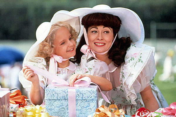 A scene from ‘Mommie Dearest’