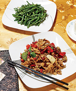 Stir-fried lamb with cumin and sautéed string beans