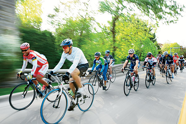 One of Team Judson’s lung-busting early-morning rides along Sheridan Road