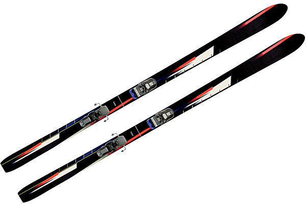 A pair of skis