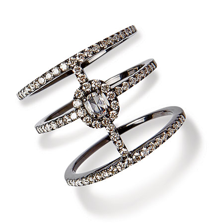 Diamond and black rhodium-plated ring
