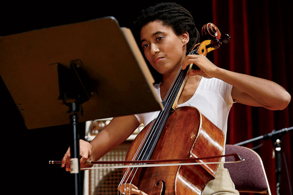 Tomeka Reid performing at the Hyde Park Jazz Festival