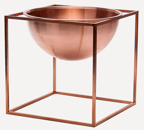 Copper-plated metal bowl