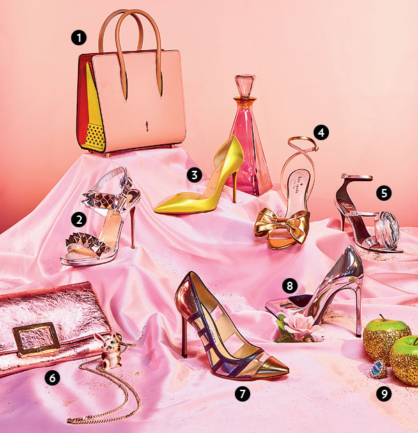 Tote bag, spiked sandals, half d’Orsay pumps, strap sandals, sandals, pochette, pumps, skinny pumps, and costume ring