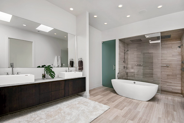 Bucktown home master bathroom