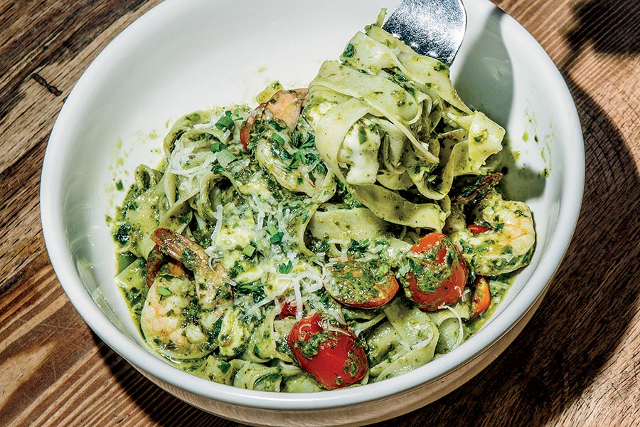 Tagliatelle with pesto and shrimp