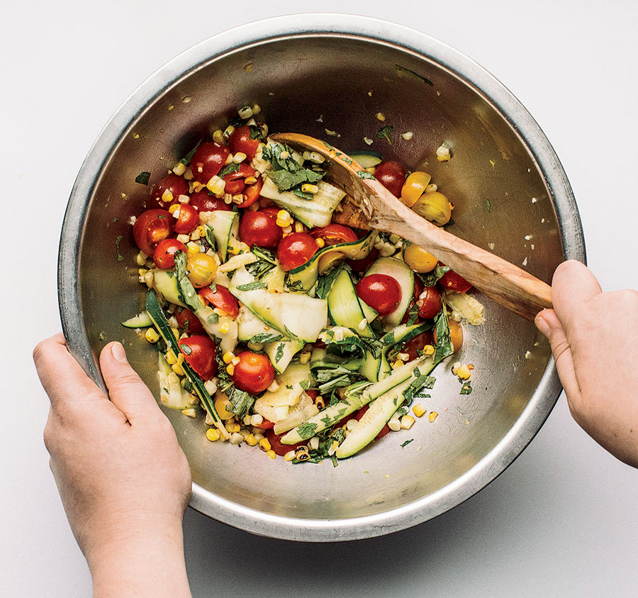 Combining salad