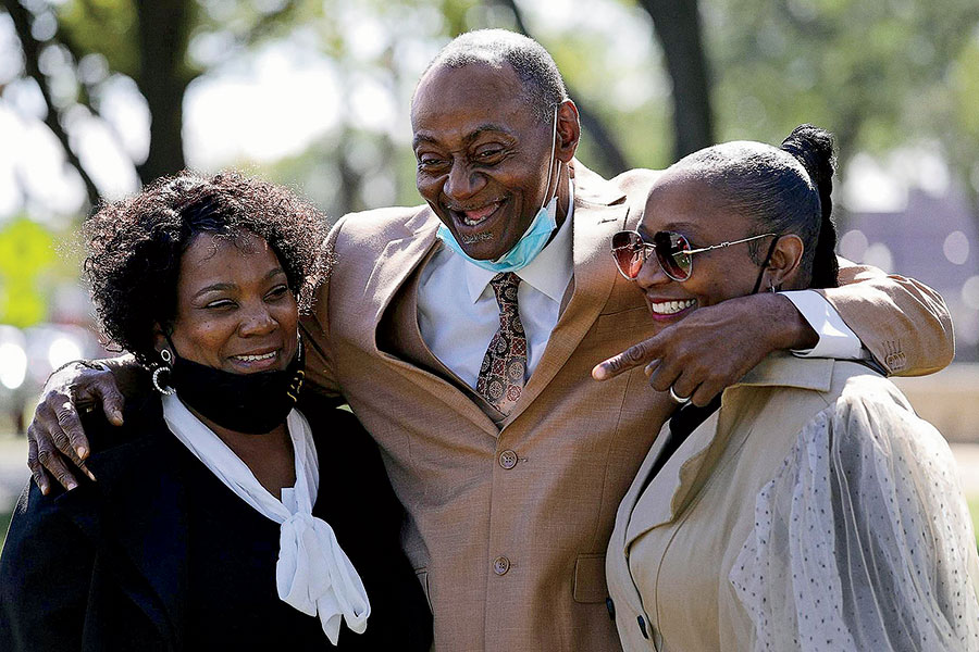 The City Council approves reparations for Jon Burge torture victims