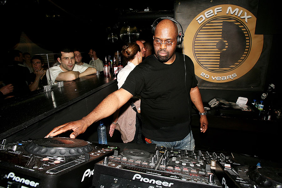 Frankie Knuckles makes his debut at the Warehouse