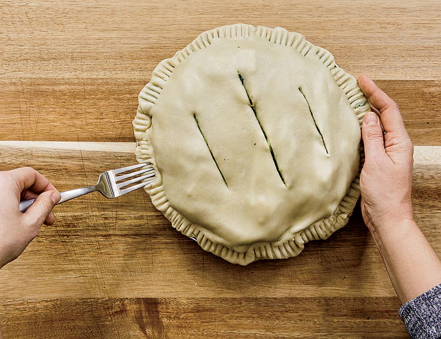 Crimping the dough