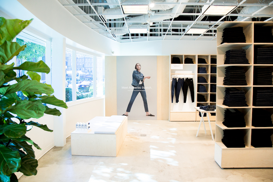 Everlane Up in Chicago to Launch Its New Denim Collection – Chicago Magazine