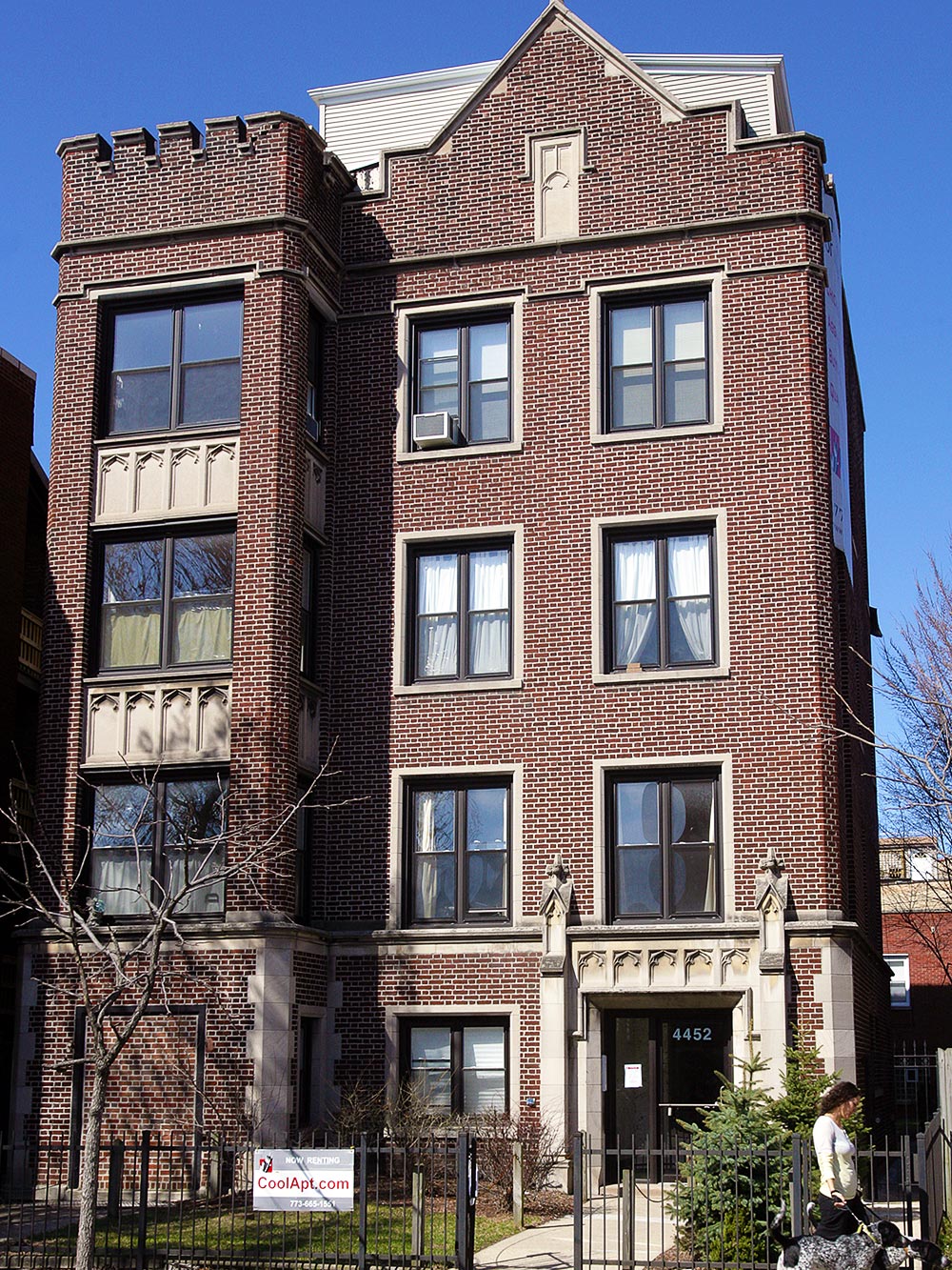 Apartments Near Lincoln Avenue