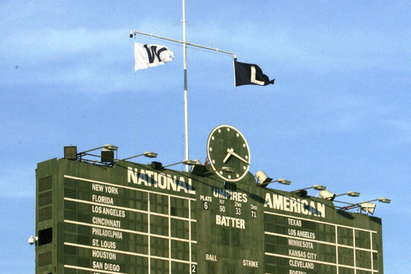 Cubs wrigley field flags