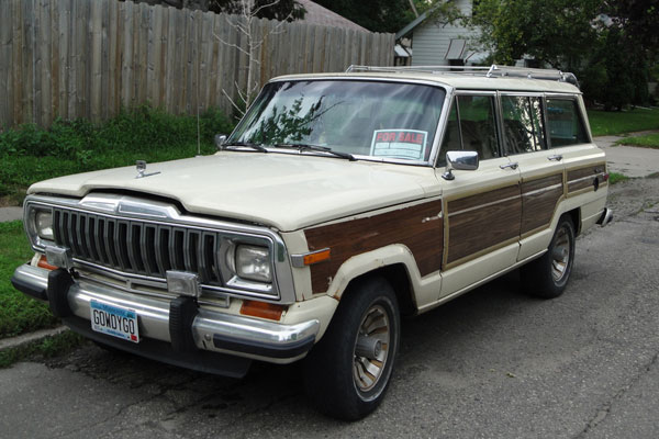 Jeep Grand Wagoneer